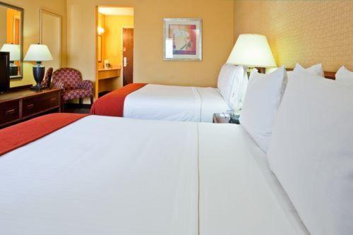Holiday Inn Express Hotel Fort Campbell-Oak Grove By Ihg Værelse billede
