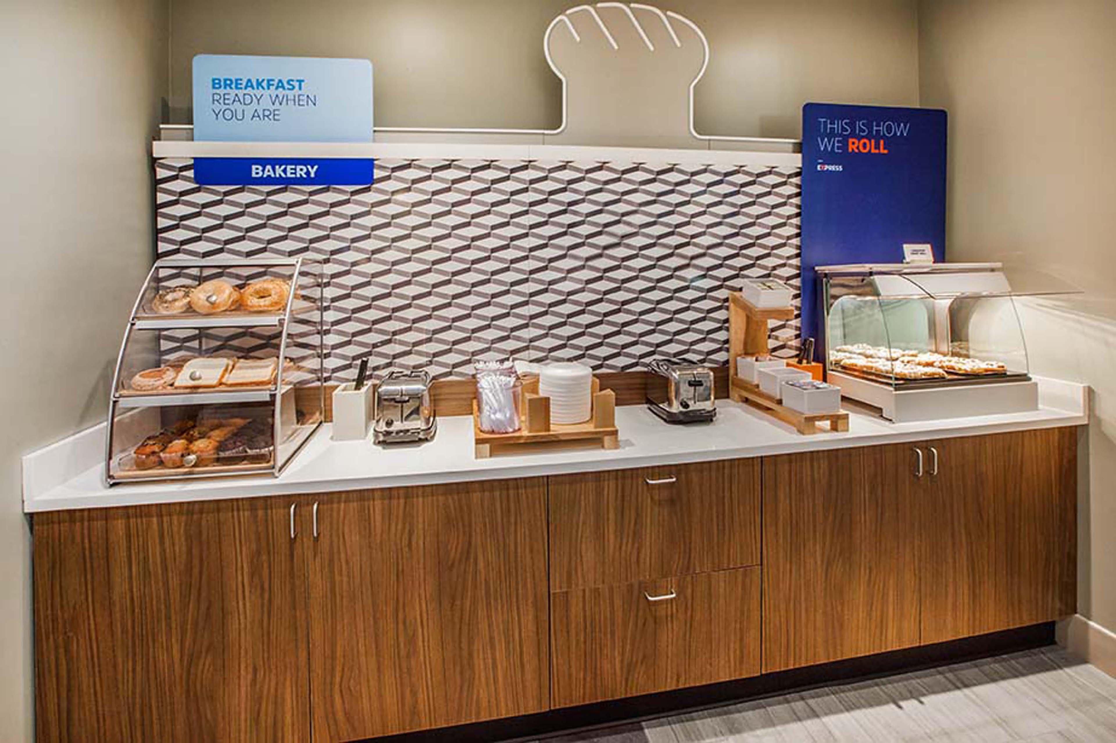 Holiday Inn Express Hotel Fort Campbell-Oak Grove By Ihg Eksteriør billede