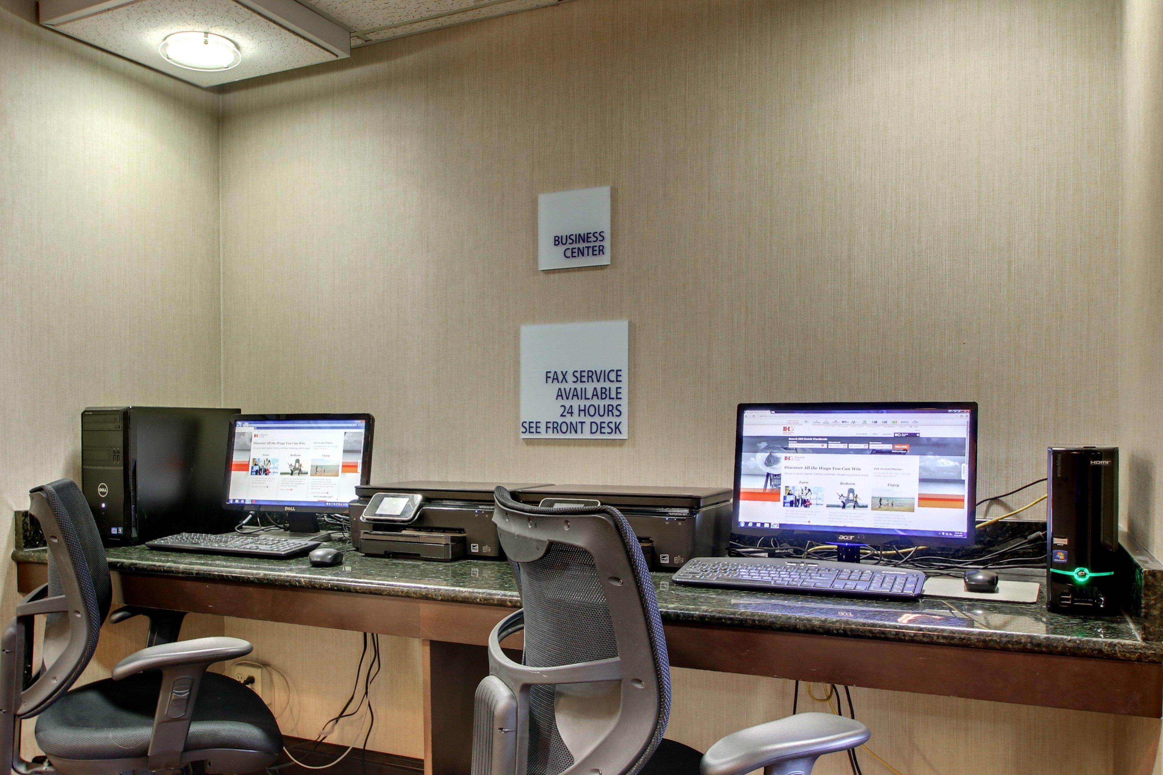 Holiday Inn Express Hotel Fort Campbell-Oak Grove By Ihg Eksteriør billede