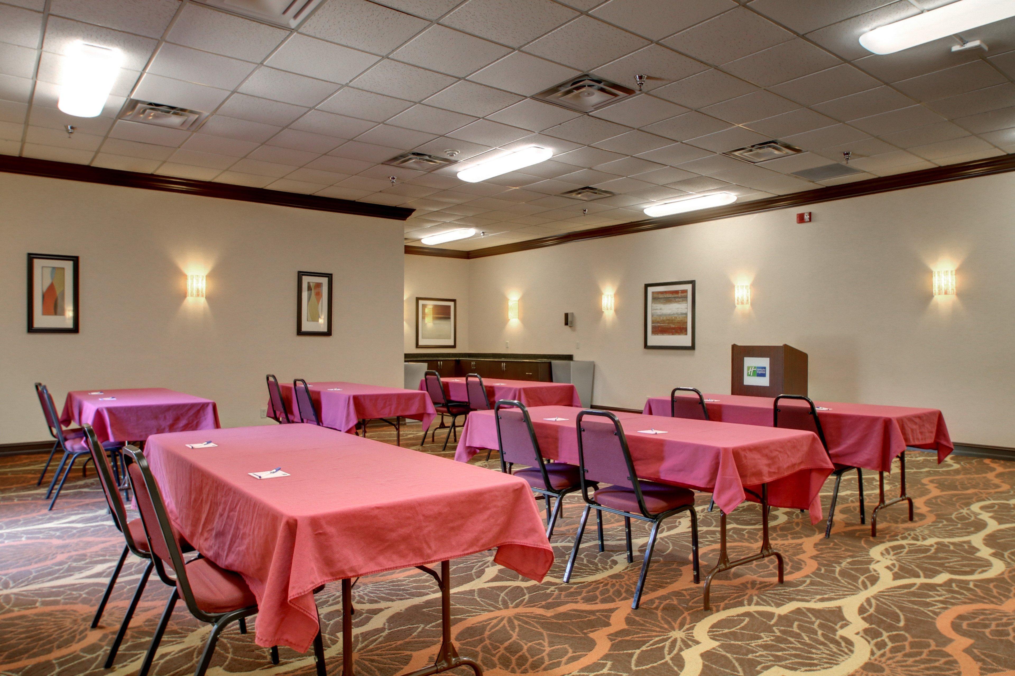 Holiday Inn Express Hotel Fort Campbell-Oak Grove By Ihg Eksteriør billede