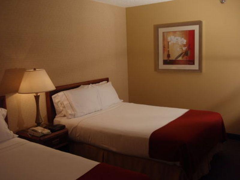 Holiday Inn Express Hotel Fort Campbell-Oak Grove By Ihg Værelse billede